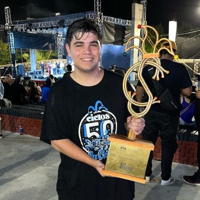 El fervor de un barrio y carnaval pueden curar la vida entera