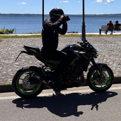Biker, gamer, loner, dreamer, wander | Xbox Ambassador | Gamertag: Whyenott