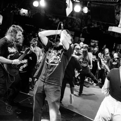 _pouringxrain's profile picture. 🗣