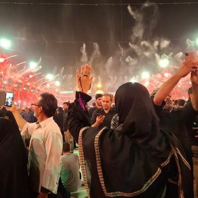 یکی از تفریحات دوران بچگی مادهه هفتادیا بالارفتن از رختخواب وفرار بعد از ریختن رختخوابا بود،،