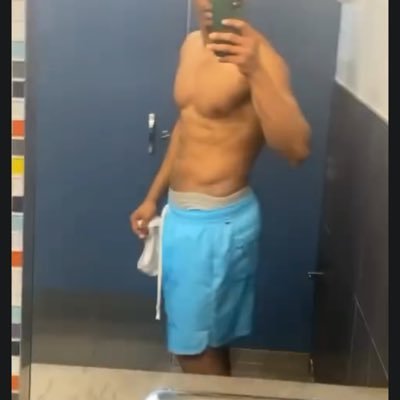 Big dawg dm for content prices and full videos