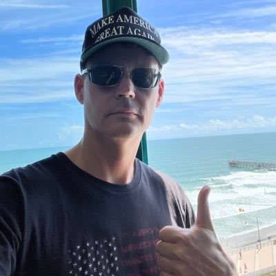 Business entrepreneur - LOVE helping others achieve their goals and dreams ! TRUMP supporter MAGA