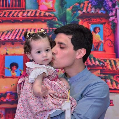 Paula y Tomás Alejo❤️🧑🧒🧒.
Fanático de la historia y la geopolítica.Idealista y apolítico.
Patria, ley y derecho 🇵🇾🇦🇷