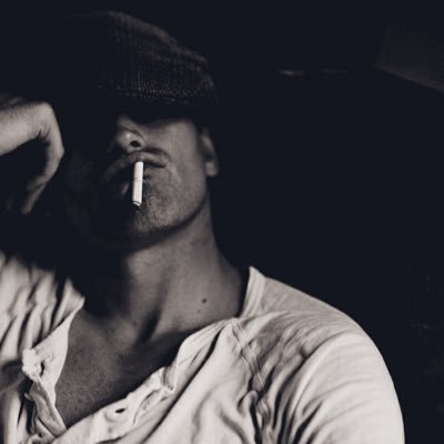 Kuzzgunn__'s profile picture. Salak salak konuşma poe..