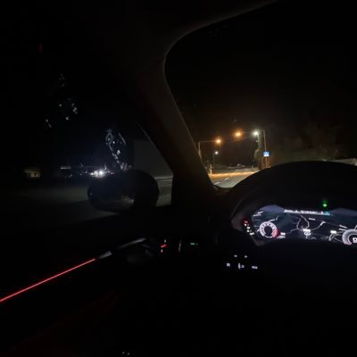 Jonas_Ecom's profile picture. 19 Ecom