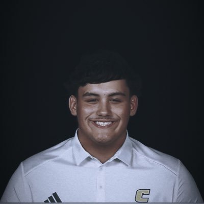Offensive Lineman x @CvilleTigersFB #YJP🐝. All Inquiries - @JonM_Salter