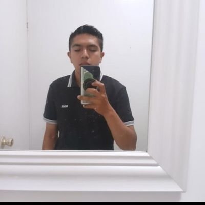 DanielZaca87898's profile picture. 