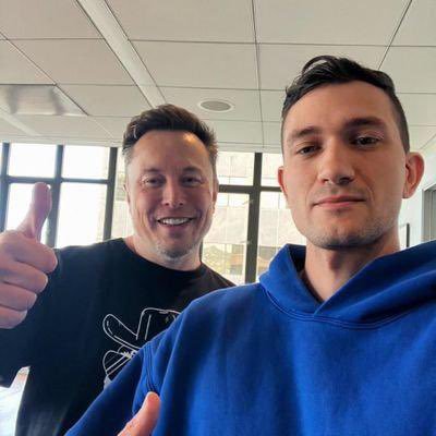 I'm a software engineer in TESLA 🚀 🇺🇲🇺🇸 only interested in $Tesla stock proud father of 1