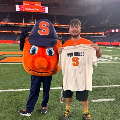 football_mike63's profile picture. SCHS🦅 ‘24➡️SU🍊 ‘28 | Sax player | Big football guy | Steelers | Syracuse