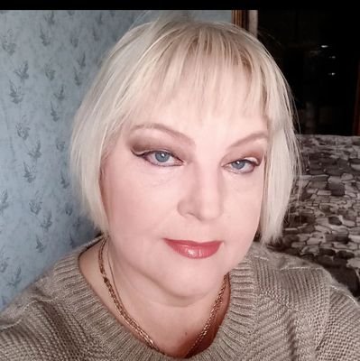 Люблю умных людей, путешествовать обожаю, живу в лучшей стране мира, в чудесном городе на Днепре, мой славный Кременчуг! Жена, мама, бабушка.
Слава Украине!