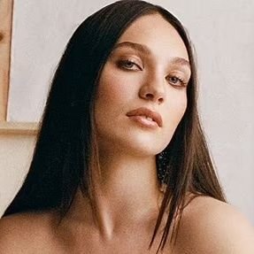 Maddie Ziegler fan account 💕
💌Teen Choice Awards-Choice Dancer
💌 People's Choice - Seriously Popular
💌IDA - Breakthrough Performer
TellyAward🥈Shorty🐳