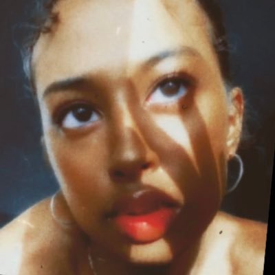 onniealeigh's profile picture. 🎧🐈🌷🫧 Hi God, it’s me again 🥐☕️🎨💻🧸🪩💌💭…