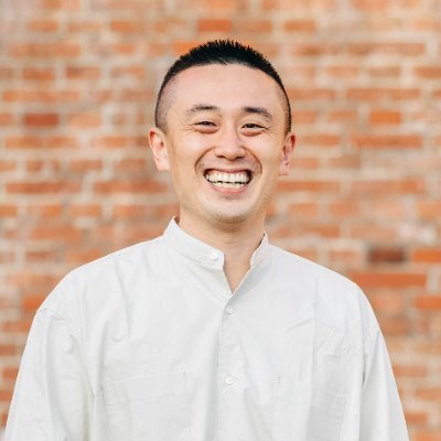 事業売却を見据えた「ステップアップ物販」を教えてます|月利30万以上の実績者200人超え|①ゼロイチAmazon→②無在庫&半自動化→③自社EC→④事業売却|ゼロから6ヶ月で事業売却|実績はハイライト|趣味は筋トレと海外旅行✈️