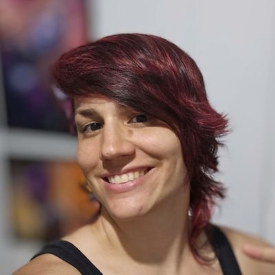 Luiza Varella Profile