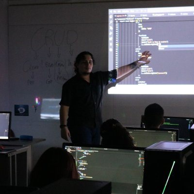 21 Years
Programador Full-stack
Especialista em React | Next | Native | Nest