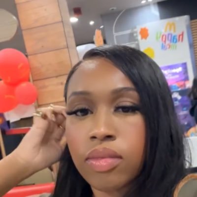 krystaljoannaa's profile picture. I’m not really here