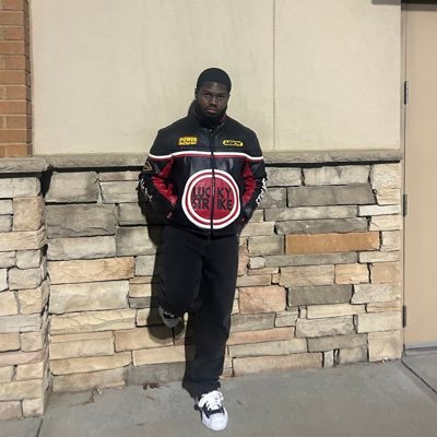 Walk by faith not by sight 🙏🏾, CEO of Beyond-ill clothing 🌎.Fashion designer 👨🎨. The illest 🏄♂️. beyondill4L