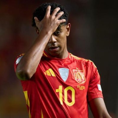 Cybr76's profile picture. 2k 🇨🇦 Varsity player for @condorsesports