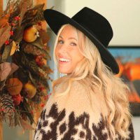Hayley (@hayleyufd) 's Twitter Profile Photo Hayley (@hayleyufd) 's Twitter Profile Photo