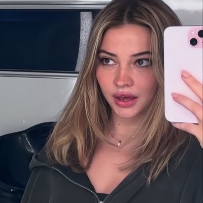 etamulestaa's profile picture. 