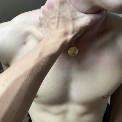 sluttyarg's profile picture. 