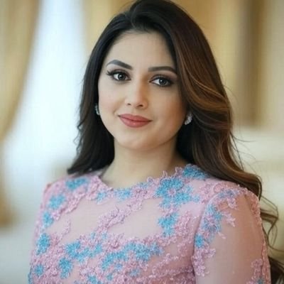 A woman from Pakistan, passionate about sharing my journey, experiences, and perspectives with the world. On my feed, you'll find a mix of lifes