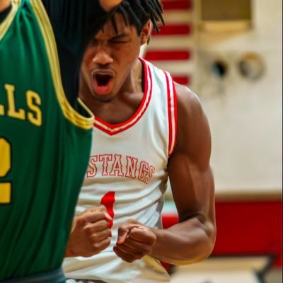 Houston,TX| 🏀Memorial HS 2025|Point Guard/Combo guard| 6’3”| 2023-24, 17-6A Newcomer of the Year 1st team all district | @FAMeliteMBB x @Pro16league|