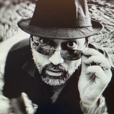 lightframesPic's profile picture. 