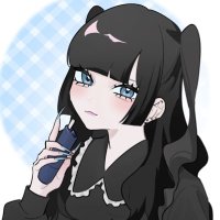 、 (@nqnatan) Twitter profile photo