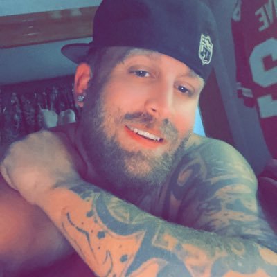 Sports Writer and Podcasts. Chiefs Spaces. #NFL #chiefskingdom Co-Hosting Arrowhead A.M/P.M.🎙️w/ @Dross_29 doing draft and free agency analysis