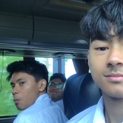 azelyw's profile picture. chem ui '25