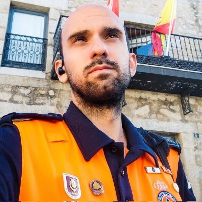 Jefe de Protección Civil Collado Villalba.
Coordinador de VOST Madrid.
Técnico Superior Coordinación Emergencias y PC.
TTS, IMV, TSI, GUCA
#EspírituNaranja 🧡🦺