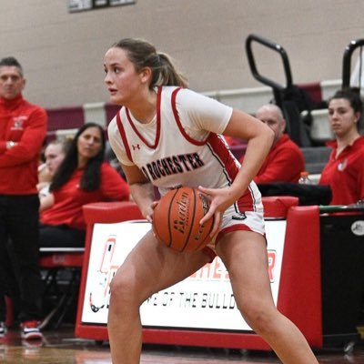 EmmaJohnson216's profile picture. Small forward/Guard | Old Rochester #11| Bay State Jags #21 | 26’| https://t.co/xDeOE6oYJx