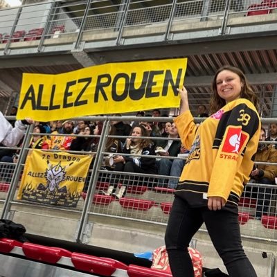 26 🎂 | Rouen 📌 | Chargée de com’ 📱| J’ai commencé à écrire des histoires à défaut d’en vivre, aujourd’hui je vis et je vous raconte mes histoires. 🫶