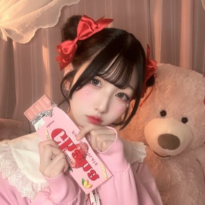 Za_rame_chu's profile picture. アイドル屋さん🫧 管理栄養学生19歳/身長170cm弱/クラゲとブルー🪼💙 #ざらめかわいい理論 ←監視中。 #1日1かわいい 推奨。