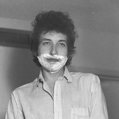 _thepaulrus_'s profile picture. @/AvocadoAtLaw5 back again my mans