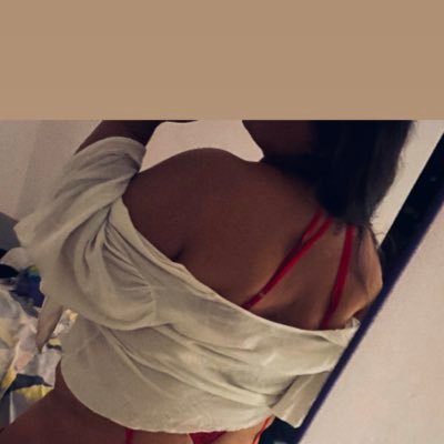 capricorniana♌ 25 años 🥂insta: Mile Funes💫 Enfermera Profesional                            01/02/12 👵😇 23/02/15 👶👼 02/04/17👧😇