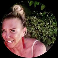 Özlem Sunay (@ozlemsunay) Twitter profile photo