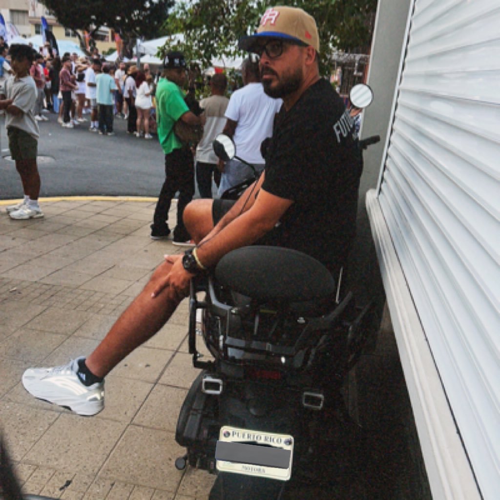 AlexisOm31's profile picture. 