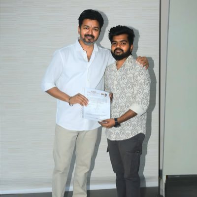 Manizzz_45's profile picture. Thalapathy vijay 👑