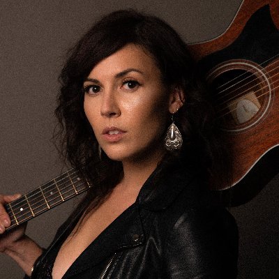 🤠 3 X CMAOntario nominee
🤘🏻 little bit country, little bit rock & roll
🎵 songwriting is my therapy