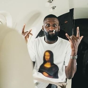 Joseteliz's profile picture. Sarcástico espontáneo e Irreverente, 
Mi Humor es más negro que yo,
Negro pero con el corazón Blanco 1️⃣5️⃣ 🏆🤍