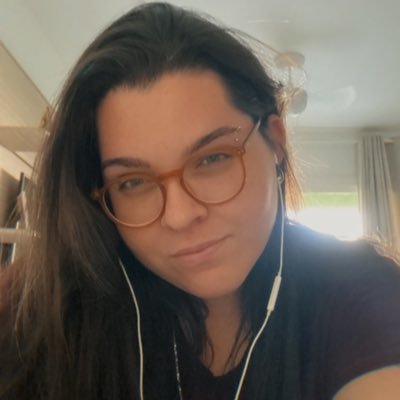 psicóloga junguiana e redutora de danos | esse perfil não deve ser levado tão a sério