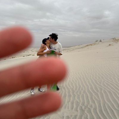 leansiquieren's profile picture. sigue el show de los humanos