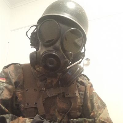 KV2MODEL1940's profile picture. 