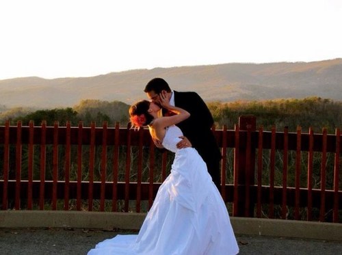 ErnLit's profile picture. 