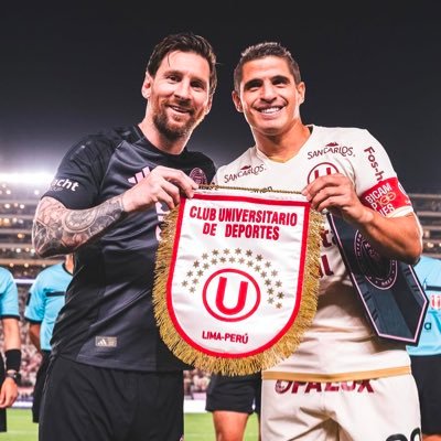 De hinchas cremas para hinchas cremas 🙌🏼🟡🔴 // Colaboraciones de fotos, videos, etc al DM 📸📹 // Bussines contact 📩