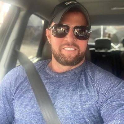 joel_k32577's profile picture. just trying to be better than how I was yesterday and living my best live