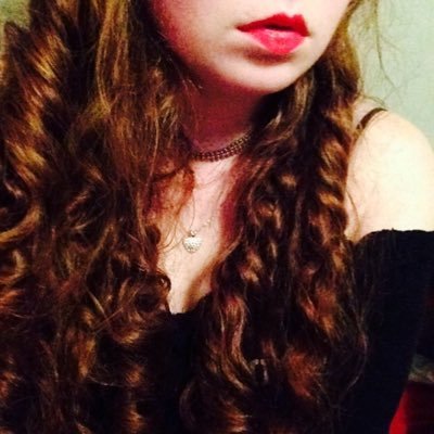 ✨🖤 31•She/Her•Bisexual•Soft Findomme/Switch 🖤✨ I’m a neurodivergent redhead who yearns a lil too much 🌙✨🪐