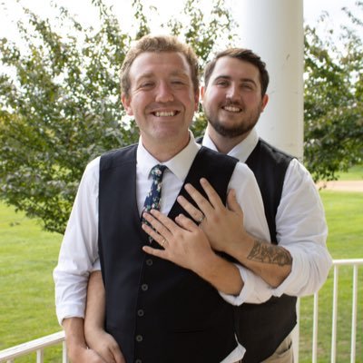 Theatre Lover, Marvel Fanatic. British. Harry Potter NERD. Moved across the pond to work for a mouse and met the love of my life and never left. 🇺🇸🇬🇧🌈